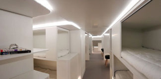 Спальніе места в самолете. Travel AdverMAN
